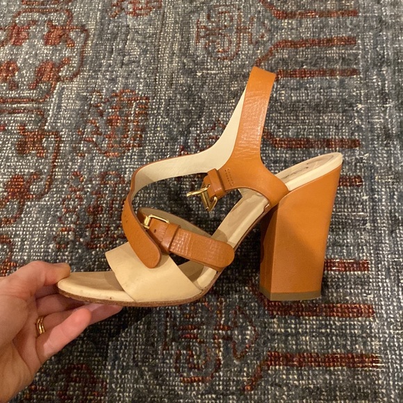 Chloé Leather Heel Sandals in Tan and Cream |size 5.5 - Picture 9 of 15